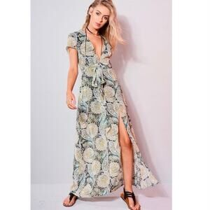 WYLDR Paisley Printed V Neck Maxi Dress W/ Front Split Size Small